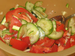 Gurken-Tomatesalat